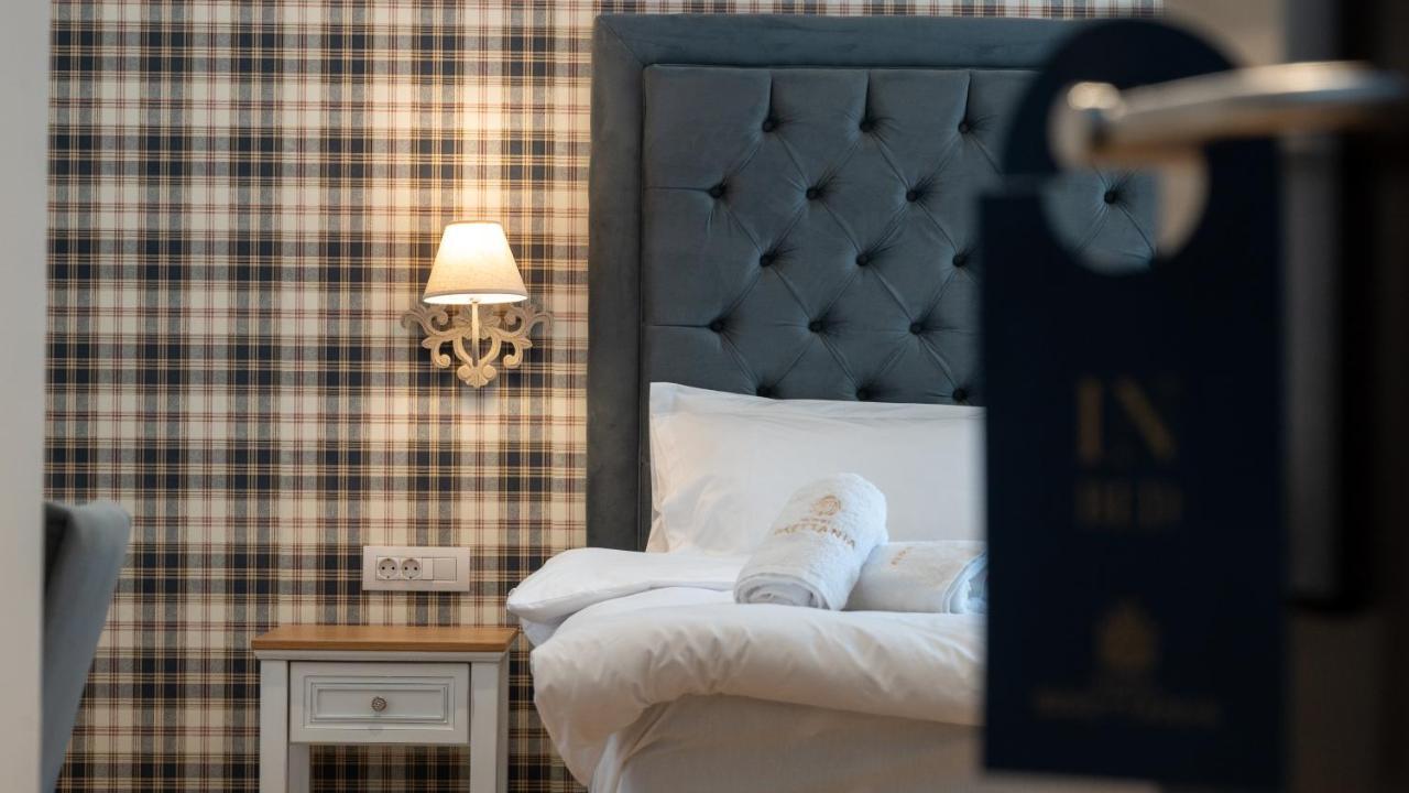 Brettania Hotel Ioannina Buitenkant foto