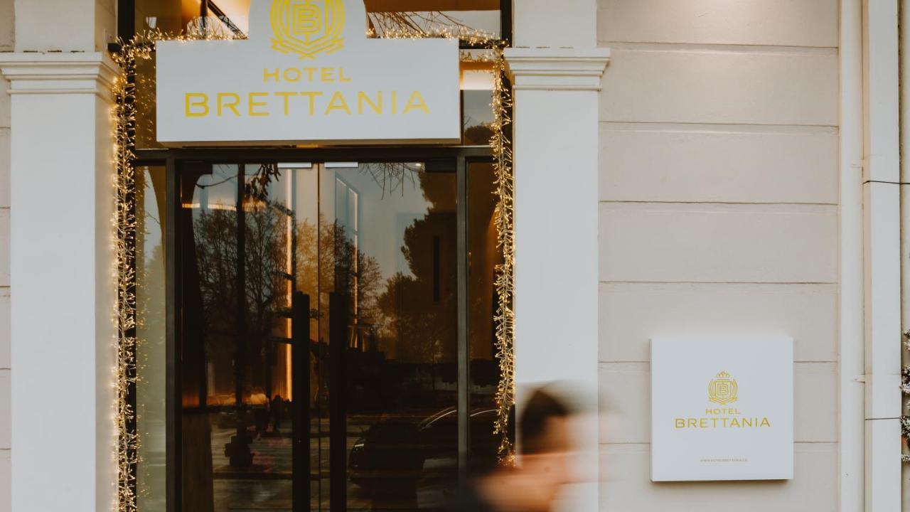 Brettania Hotel Ioannina Buitenkant foto