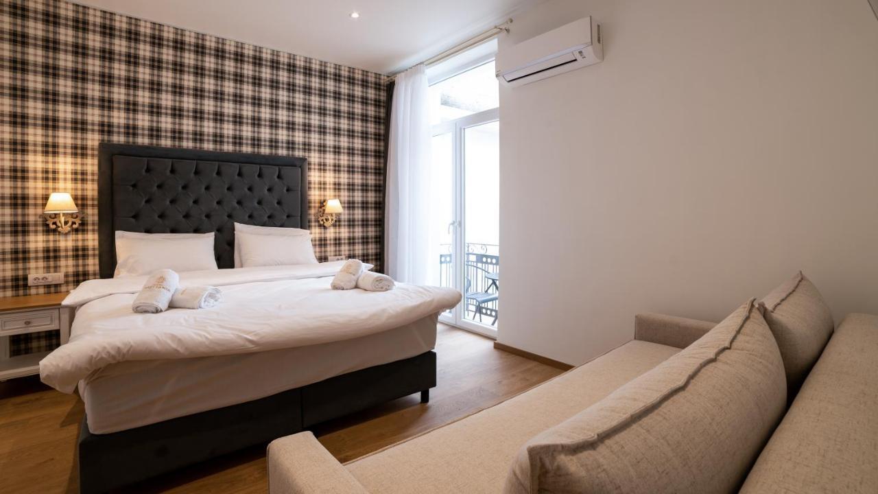 Brettania Hotel Ioannina Buitenkant foto
