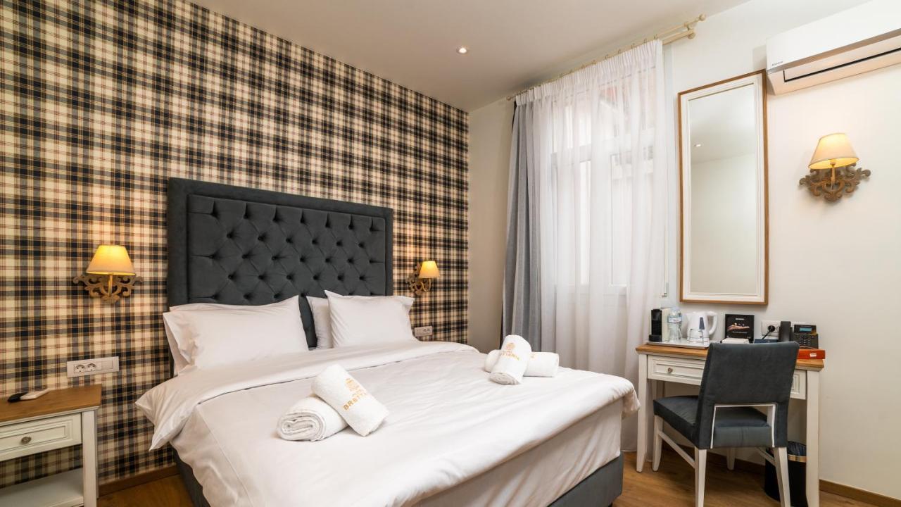 Brettania Hotel Ioannina Buitenkant foto