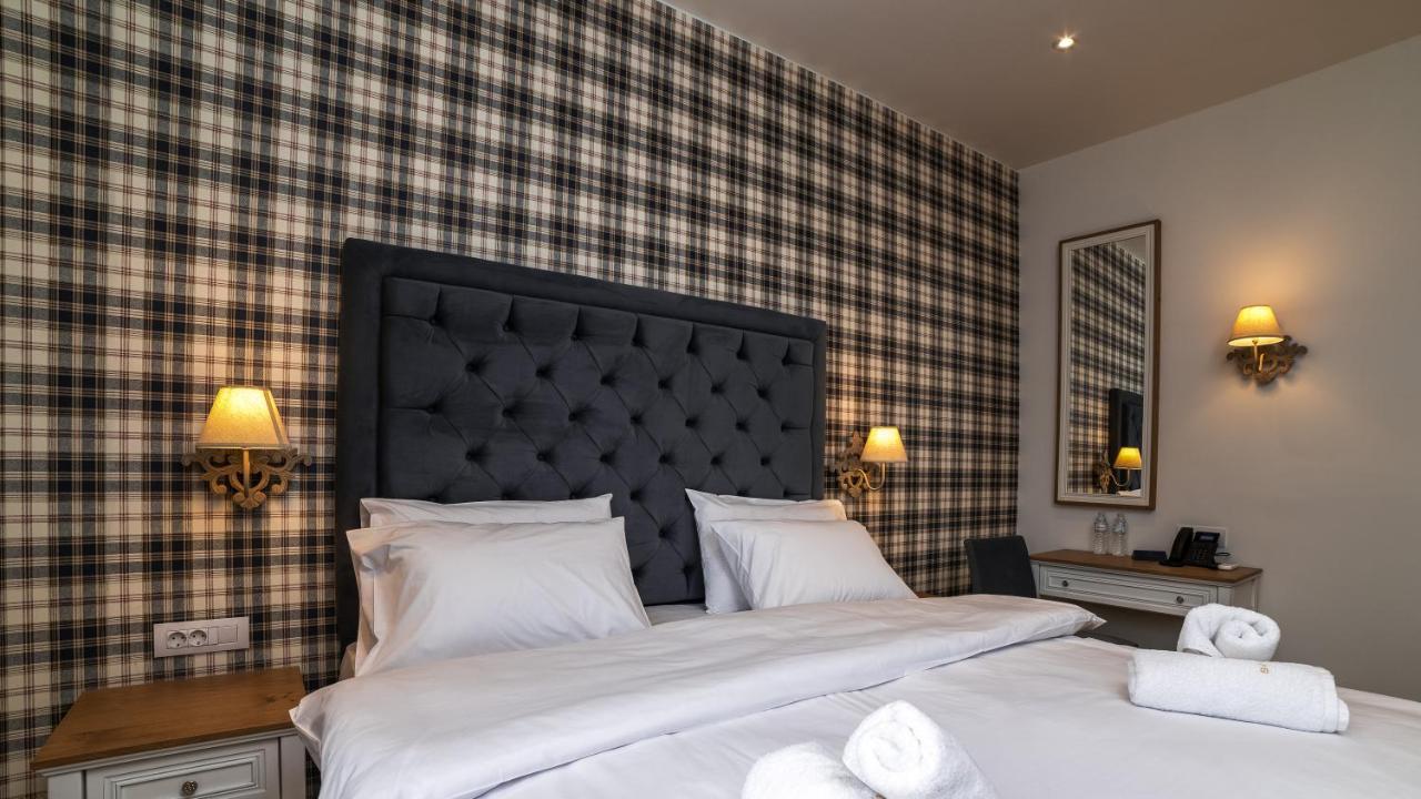 Brettania Hotel Ioannina Buitenkant foto