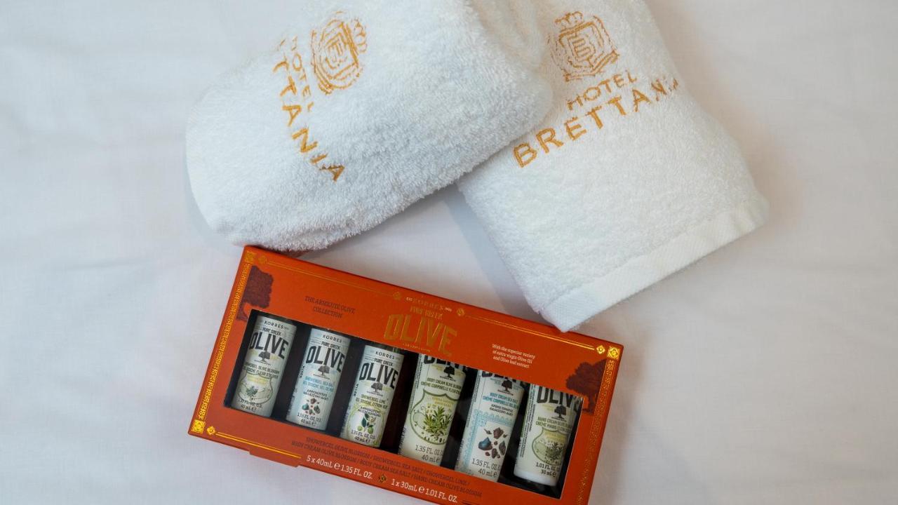 Brettania Hotel Ioannina Buitenkant foto